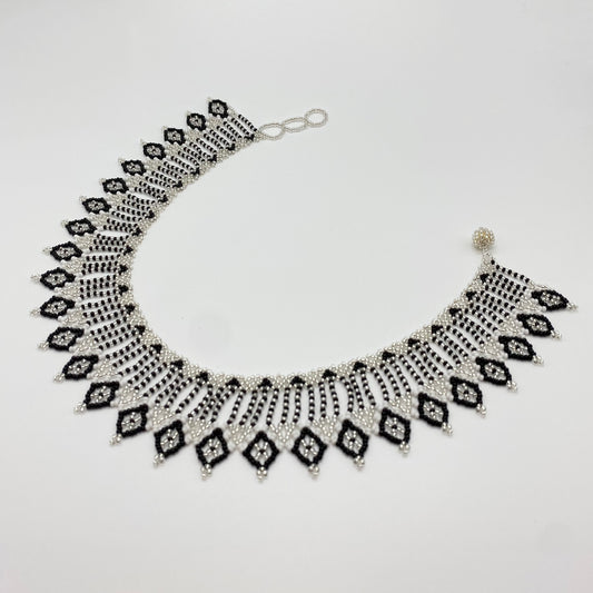 Enlace Beads Collar Necklace / Ice