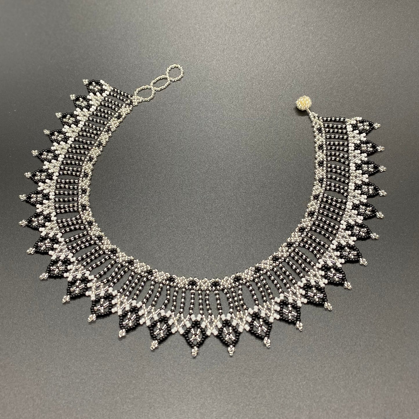 Enlace Beads Collar Necklace / Ice